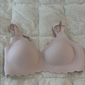 Momcozy Seamless Scalloped Edge Nursing Maternity Bra